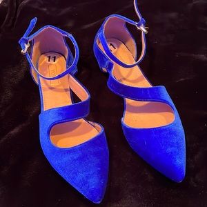 size 11 bright blue suede flats